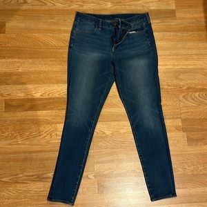 American Eagle Dream Jeans skinny jeans size 10 medium wash
